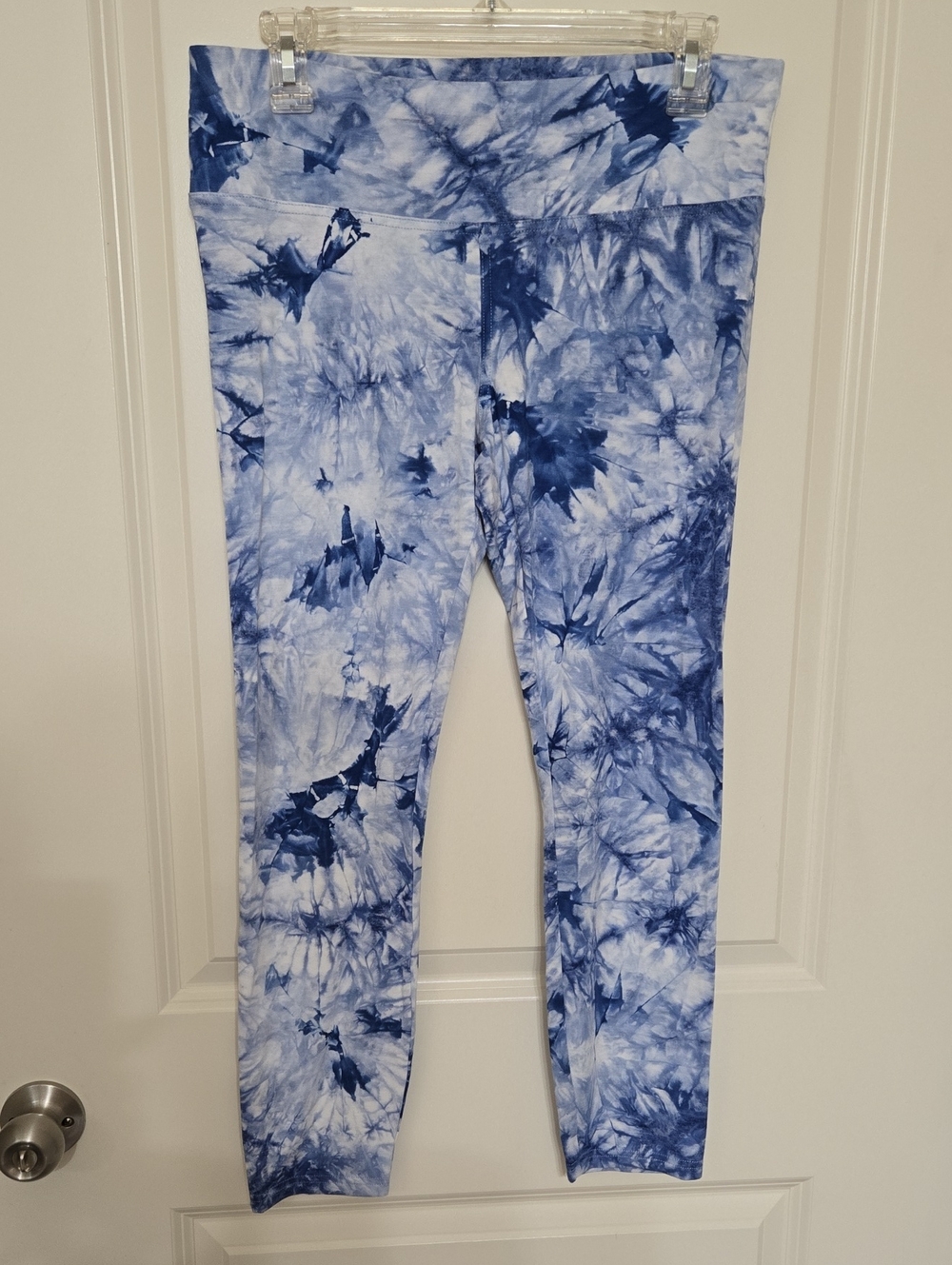 HUE Blue Tie-Dye Capris